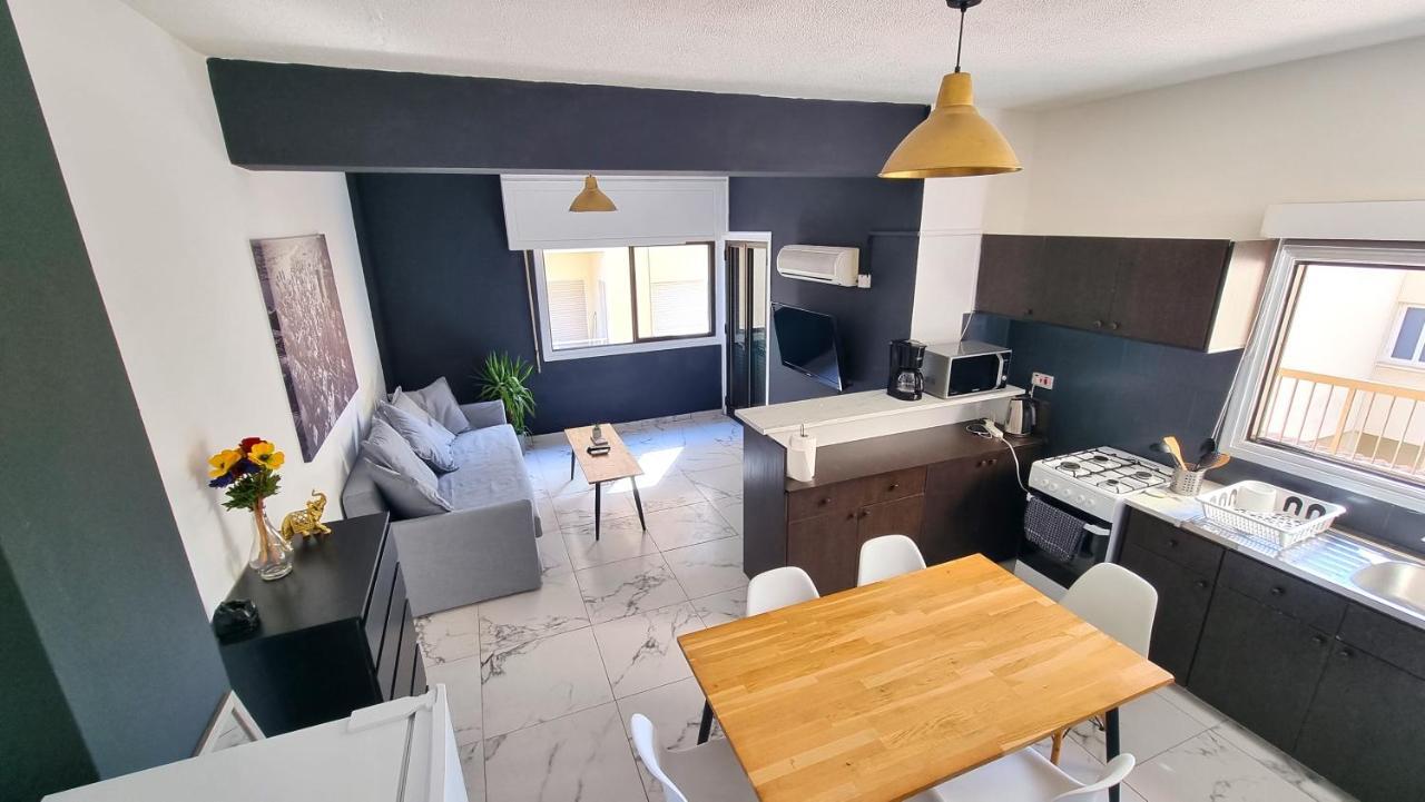 Cozy Beach Apt, Near Airport With 100Mbit Internet ลาร์นาคา ภายนอก รูปภาพ