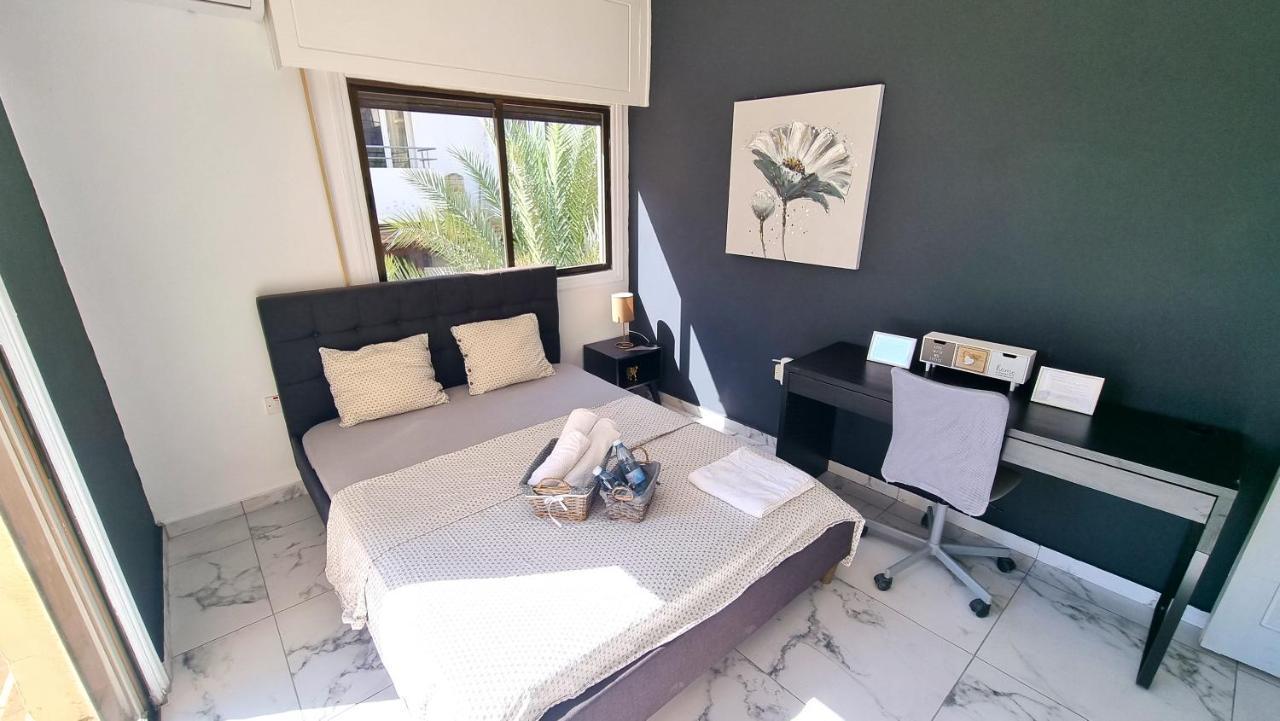 Cozy Beach Apt, Near Airport With 100Mbit Internet ลาร์นาคา ภายนอก รูปภาพ
