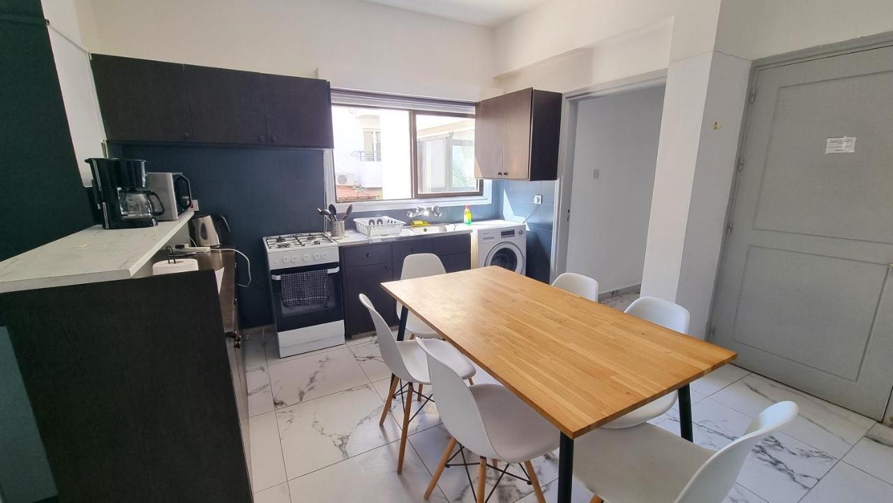 Cozy Beach Apt, Near Airport With 100Mbit Internet ลาร์นาคา ภายนอก รูปภาพ